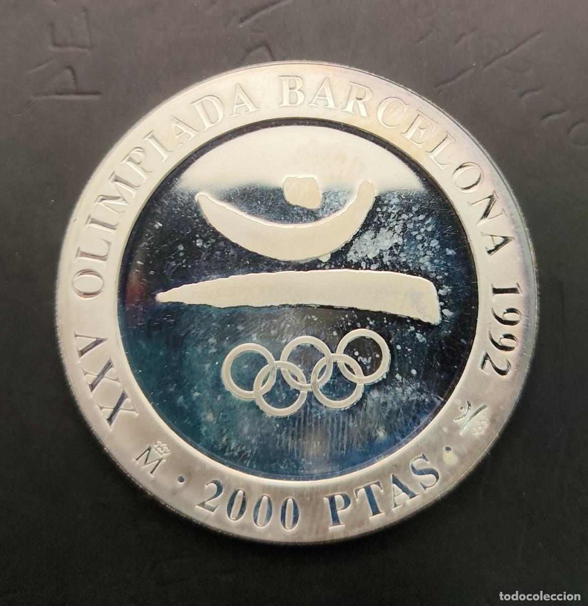 Monedas Juan Carlos I: ESPA&Ntilde;A 1990 , 2000 PTAS PLATA &rdquo; EMBLEMA &rdquo;