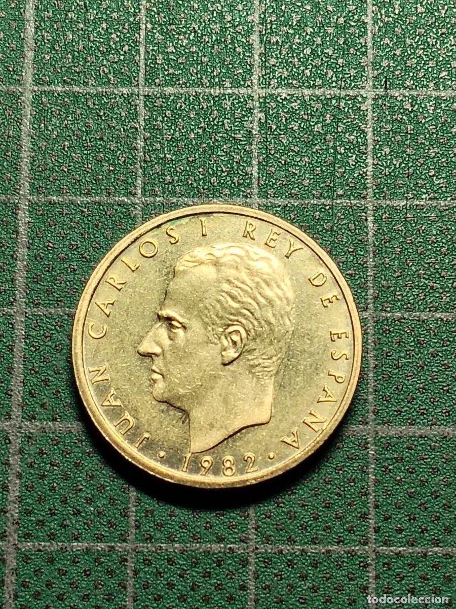 Monedas Juan Carlos I: JUAN CARLOS I: 100 PESETAS 1982 / EXCELENTE CONSERVACION