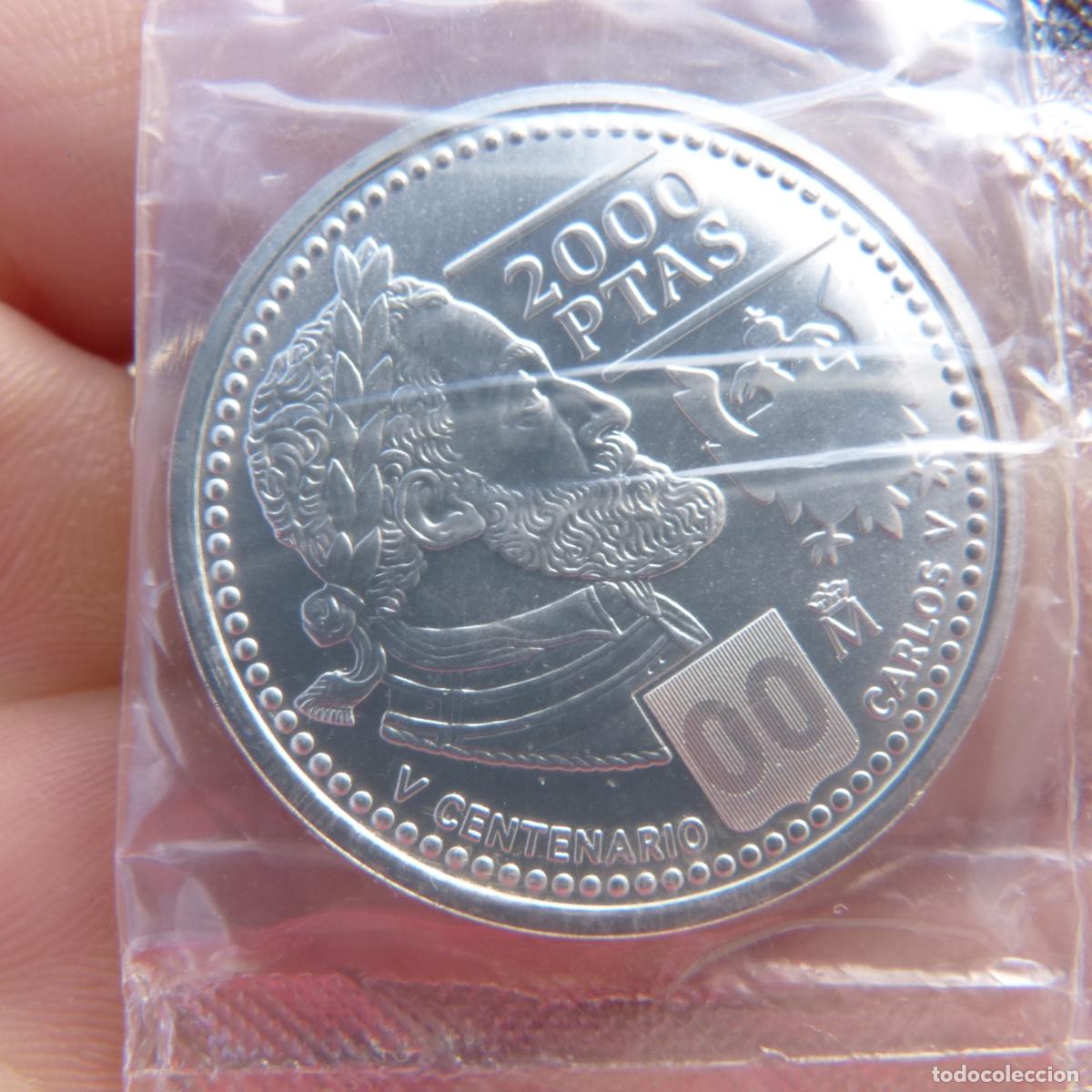 Monedas Juan Carlos I: Moneda de plata de 2000 pesetas del a&ntilde;o 2000, en su funda original.
