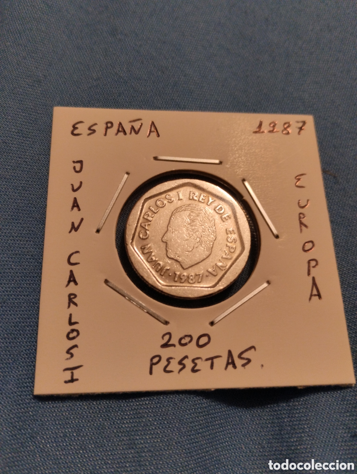 Monete Juan Carlos I: moneda de 200 pesetas de 1987 encartonada practicamente nueva