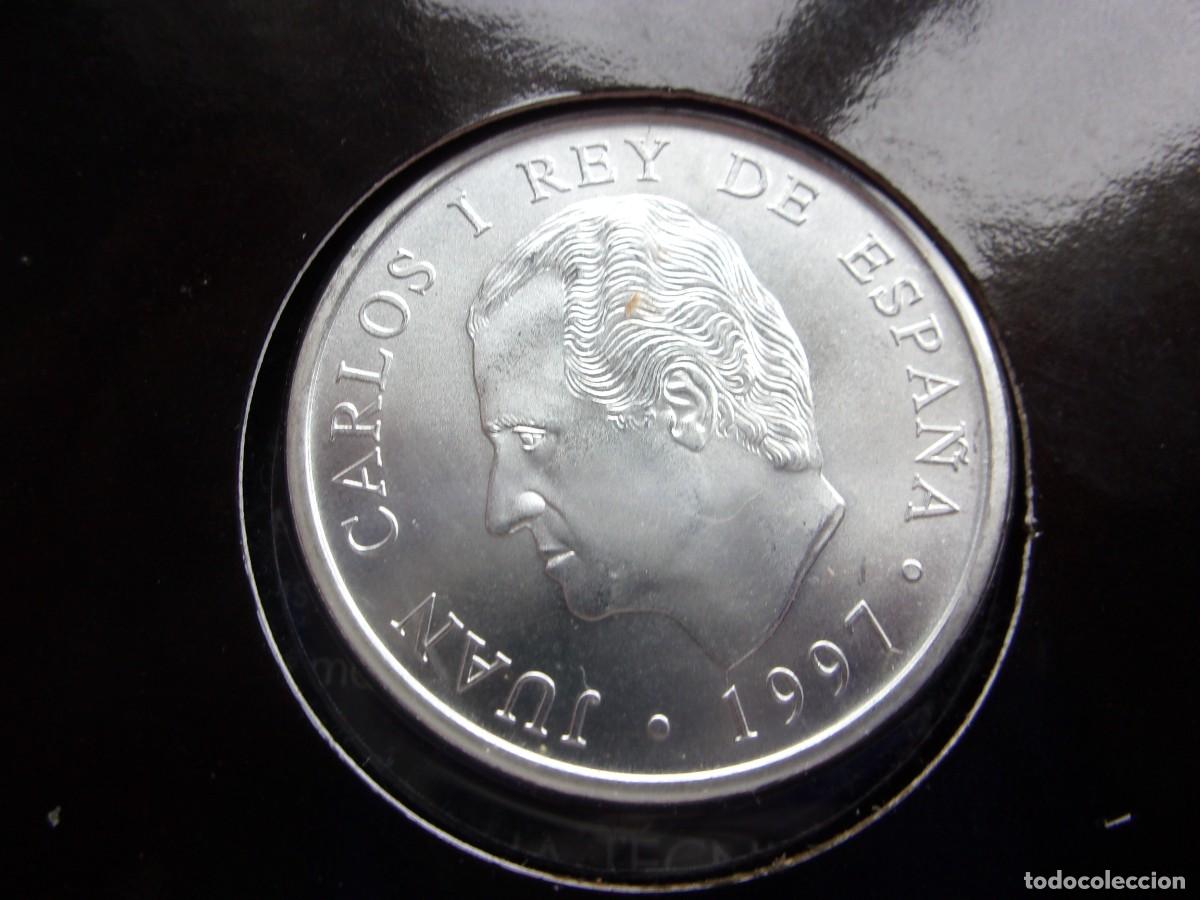 Monedas Juan Carlos I: 44SCG16 ESPA&Ntilde;A 2000 PESETAS 1997 PLATA PROOF NACIMIENTO CERVANTES CARTERA OFICIAL NUMERADA