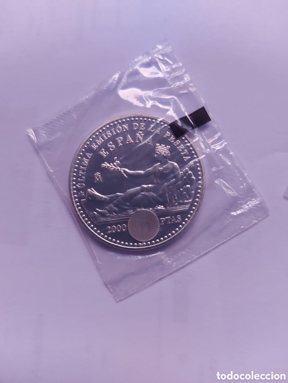Monedas Juan Carlos I: Moneda de plata de 2000 pesetas, a&ntilde;o 2001, Ultima Emision de la Peseta . En su funda original.