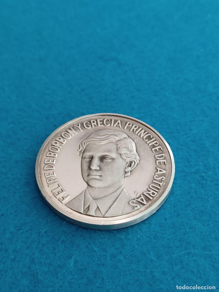 Monedas Juan Carlos I: Moneda plata Investidura Pr&iacute;ncipe de Asturias Felipe de Borb&oacute;n y Grecia 1/11/77