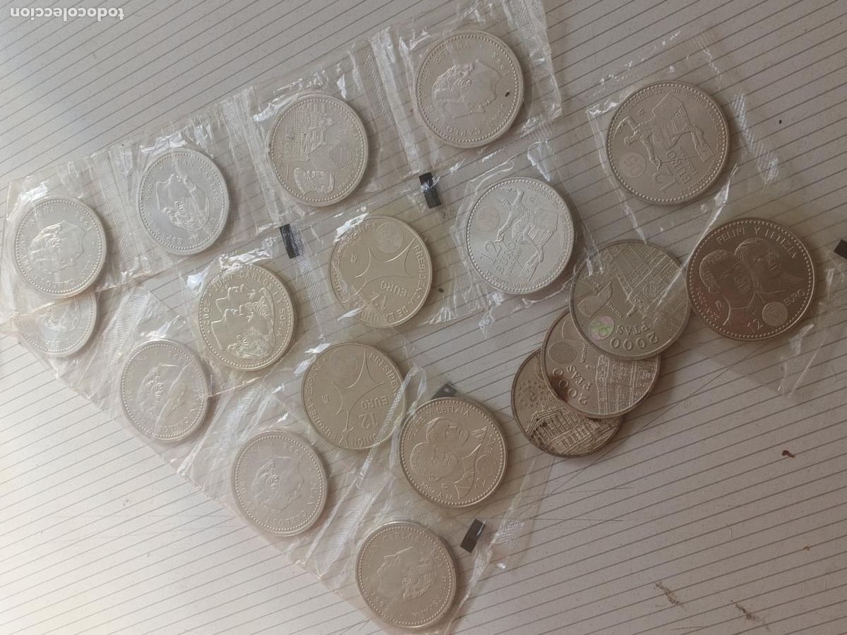Monedas Juan Carlos I: 18 MONEDAS DE 2000 PESETAS y 12 E DE PLATA