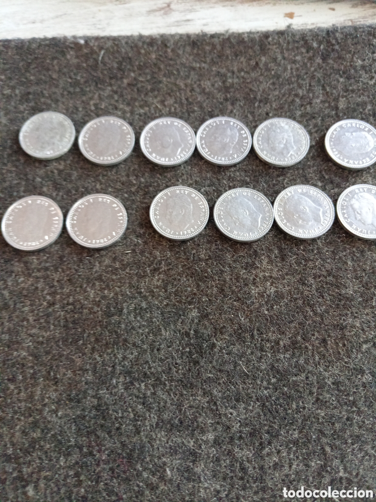 Monedas Juan Carlos I: Lote de 12 monedas de 1 peseta Espa&ntilde;a