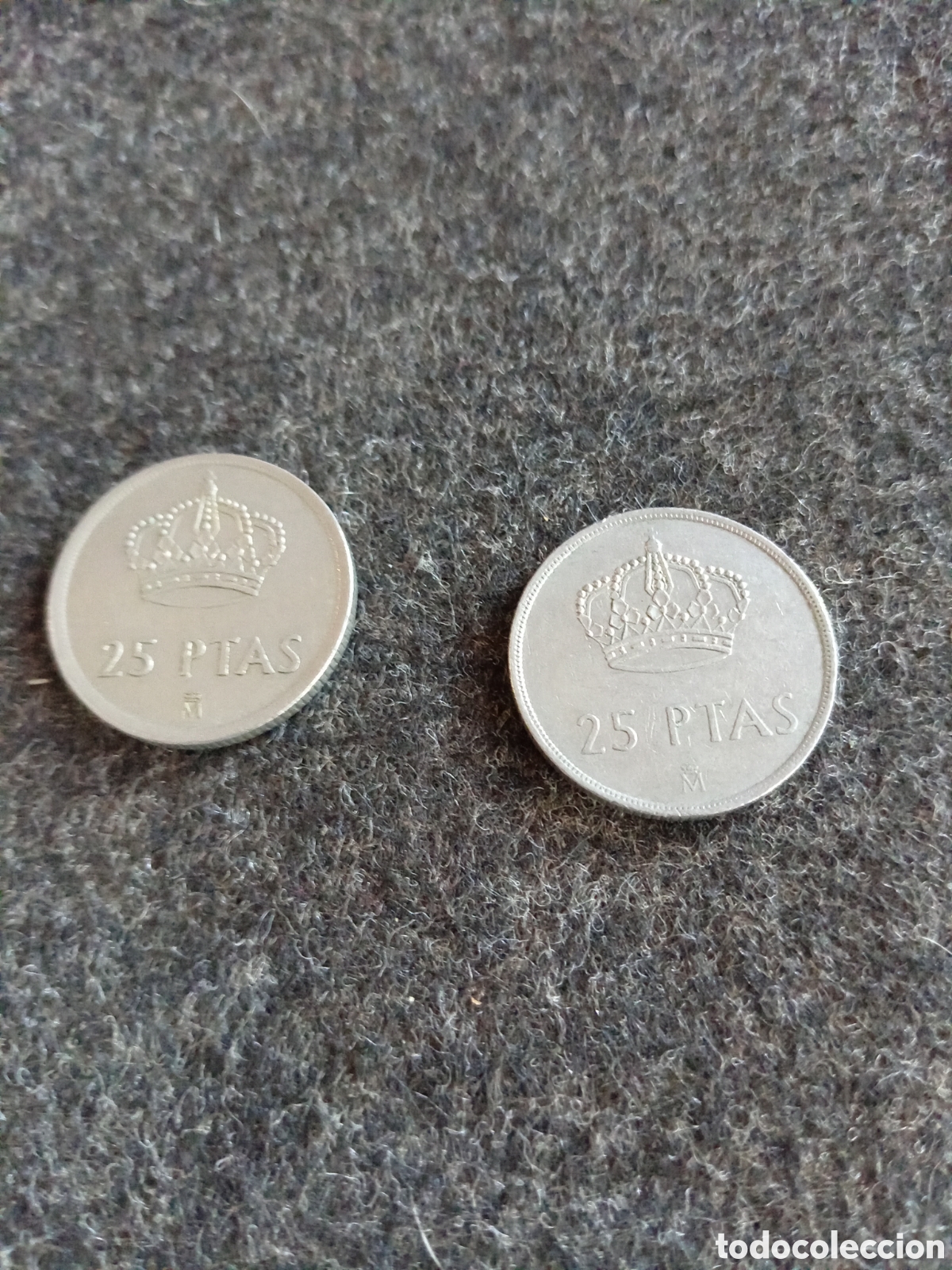 Monedas Juan Carlos I: Dos monedas de 25 pesetas de Espa&ntilde;a