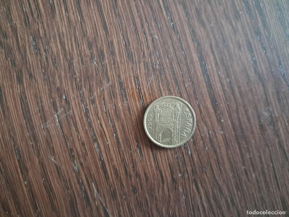 Monete Juan Carlos I: moneda de 5 pesetas de Juan Carlos I a&ntilde;o 1999, Murcia.