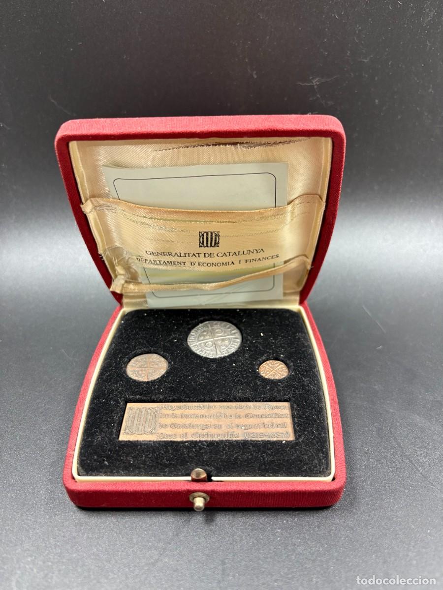 Monedas Juan Carlos I: Estuche de la Generalitat de Catalunya conmemorativo con 3 r&eacute;plicas de monedas medievales