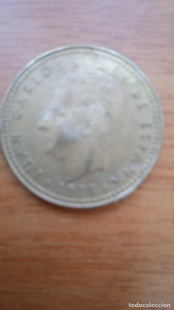 Monedas Juan Carlos I: Moneda de 1 peseta. Rey Juan Carlos I. A&ntilde;o 1975. E 79. Defectuosa.
