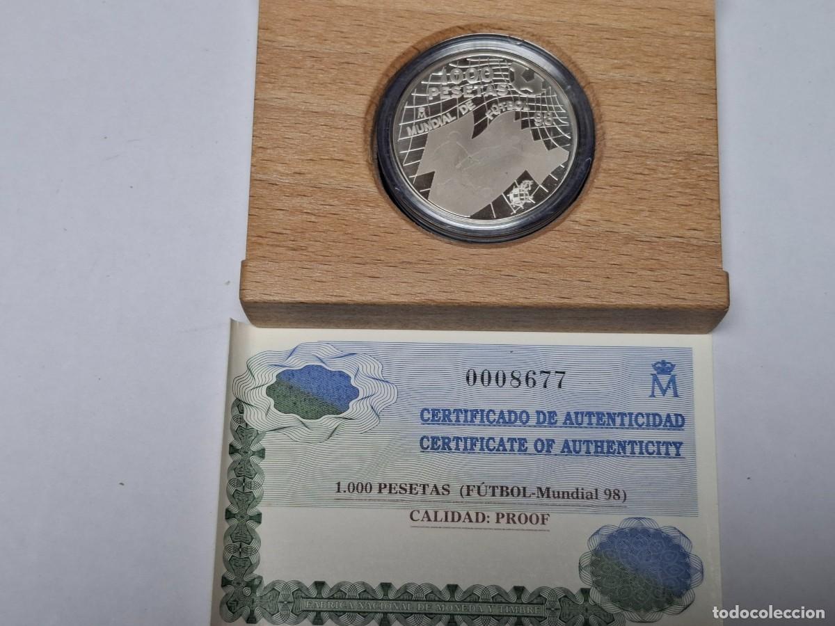 Monedas Juan Carlos I: Estuche moneda de PLATA de MIL PESETAS de 1998 MUNDIAL DE FUTBOL 1998 en PROOF