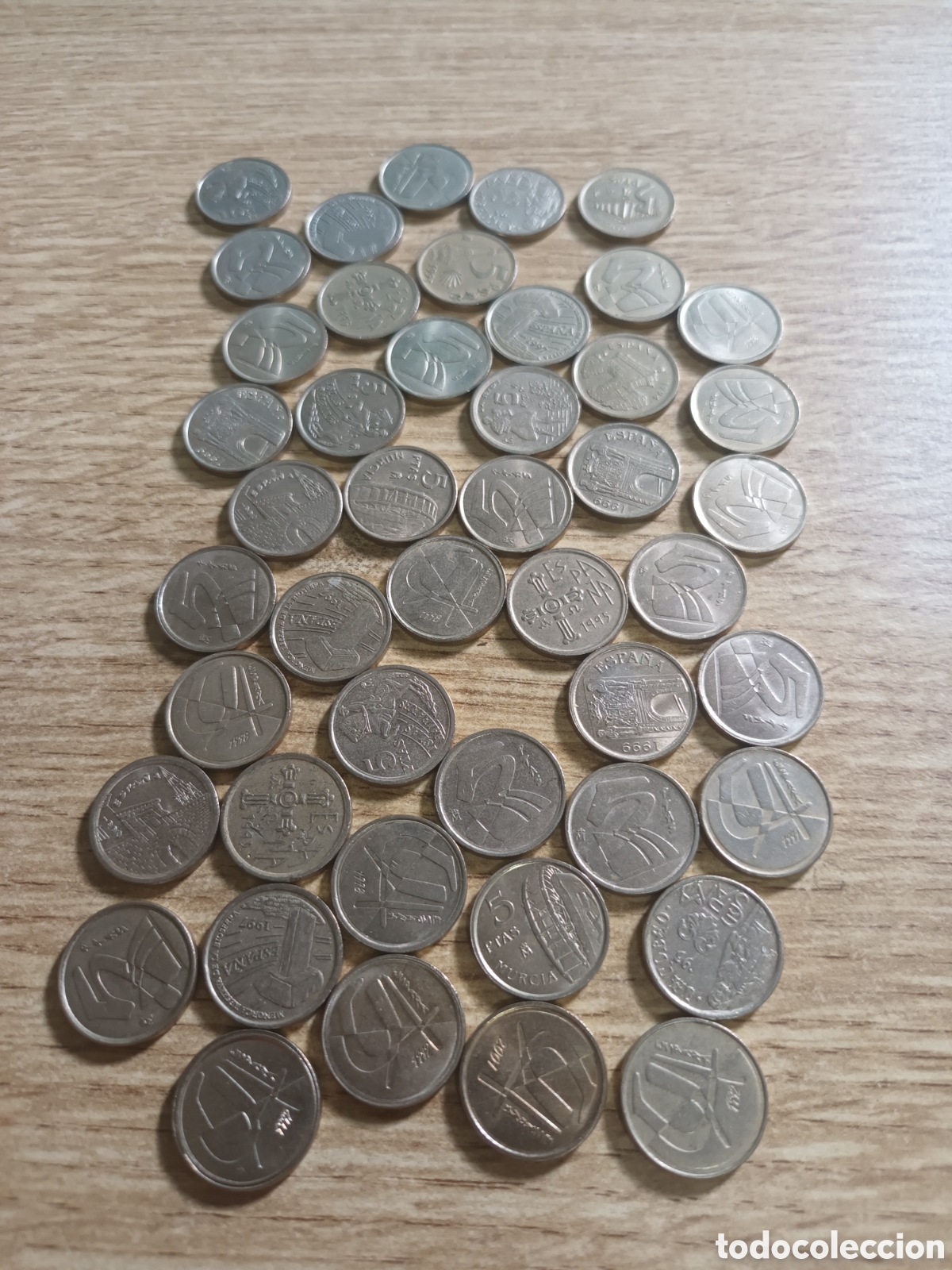 Monedas Juan Carlos I: LOTE DE 46 MONEDAS DE 5 PESETAS DEL REY