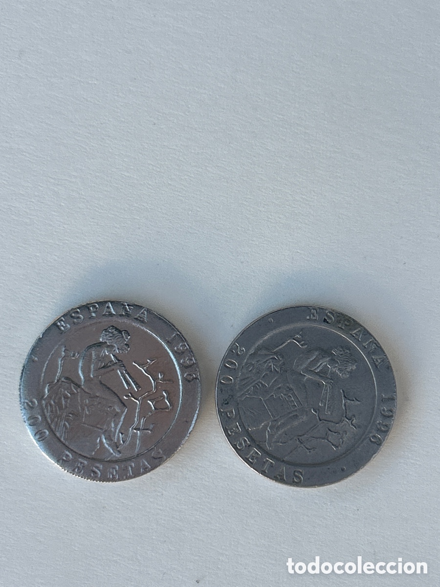 Monedas Juan Carlos I: Lote de dos monedas de 200 pesetas.