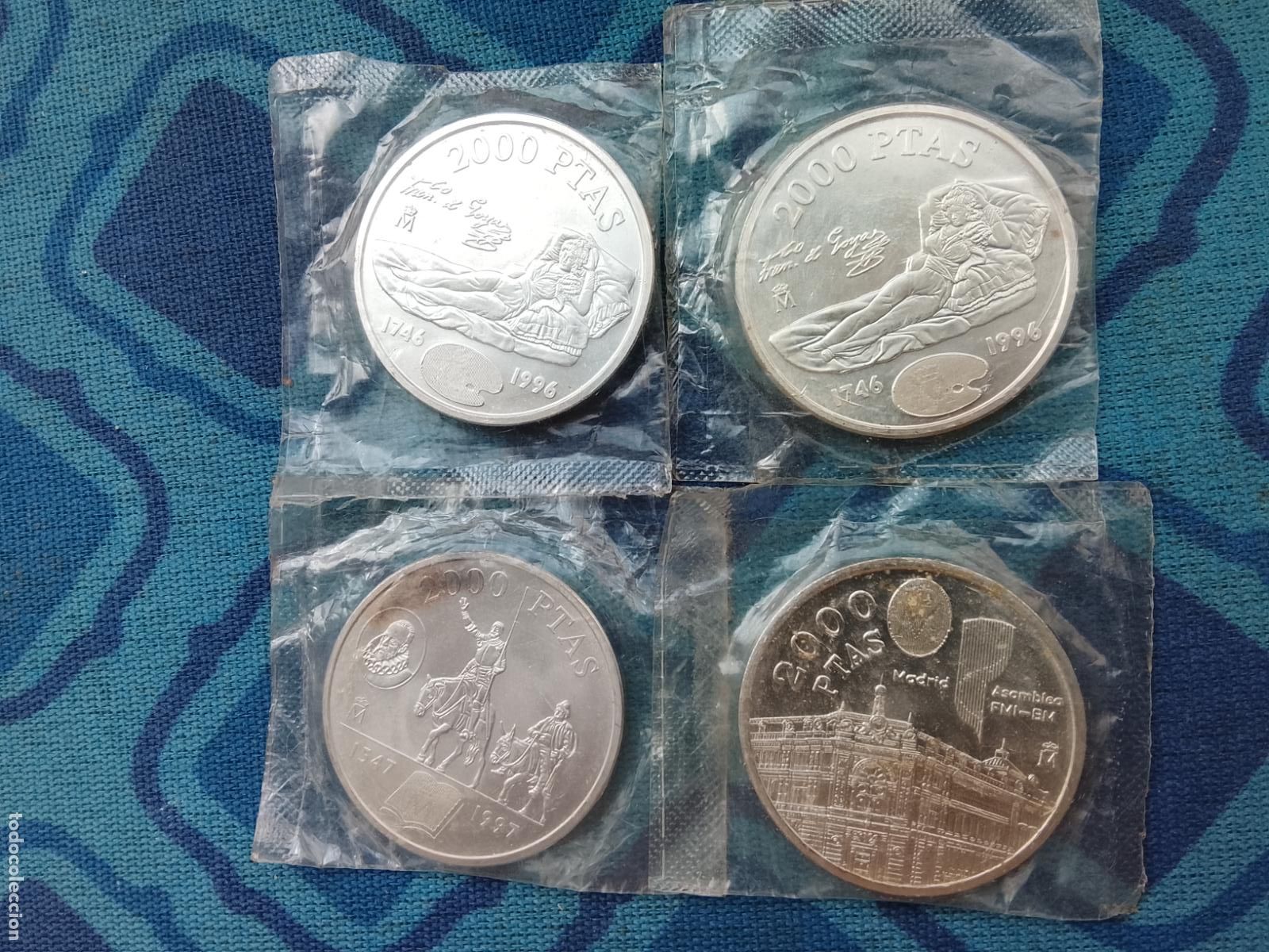 Monedas Juan Carlos I: 4 monedas de 2000 pesetas de plata, precintadas