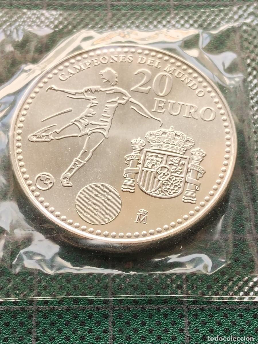 Monedas Juan Carlos I: JUAN CARLOS I: 20 EUROS 2010 - CAMPEONES DEL MUNDO FUTBOL / PLATA