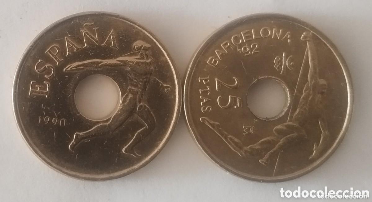 Coins Juan Carlos I: LOTE DOS MONEDAS DE 25 PESETAS JUAN CARLOS I 1990 &rdquo;P&Eacute;RTIGA Y DISC&Oacute;BOLO&rdquo; CORRECTAS