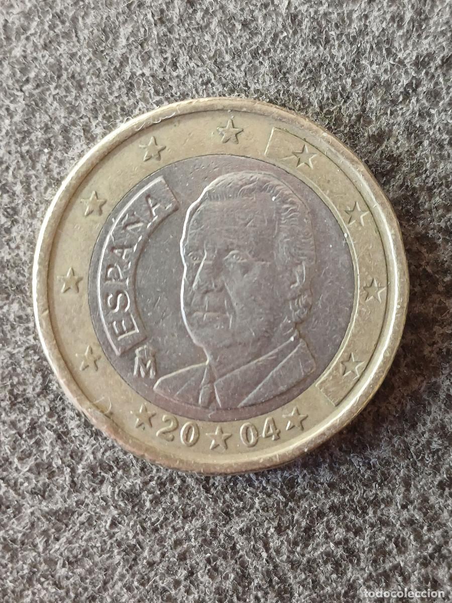 Monedas Juan Carlos I: 1 EURO del 2004 acu&ntilde;ado en el reinado de Juan Carlos I. Con errores.