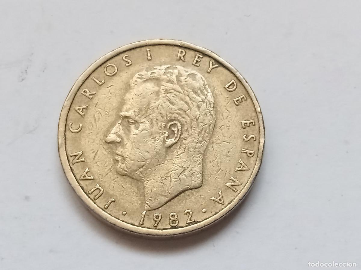 Monedas Juan Carlos I: JUAN CARLOS I 100 PESETAS 1982 LIS HACIA EL ANVERSO MBC
