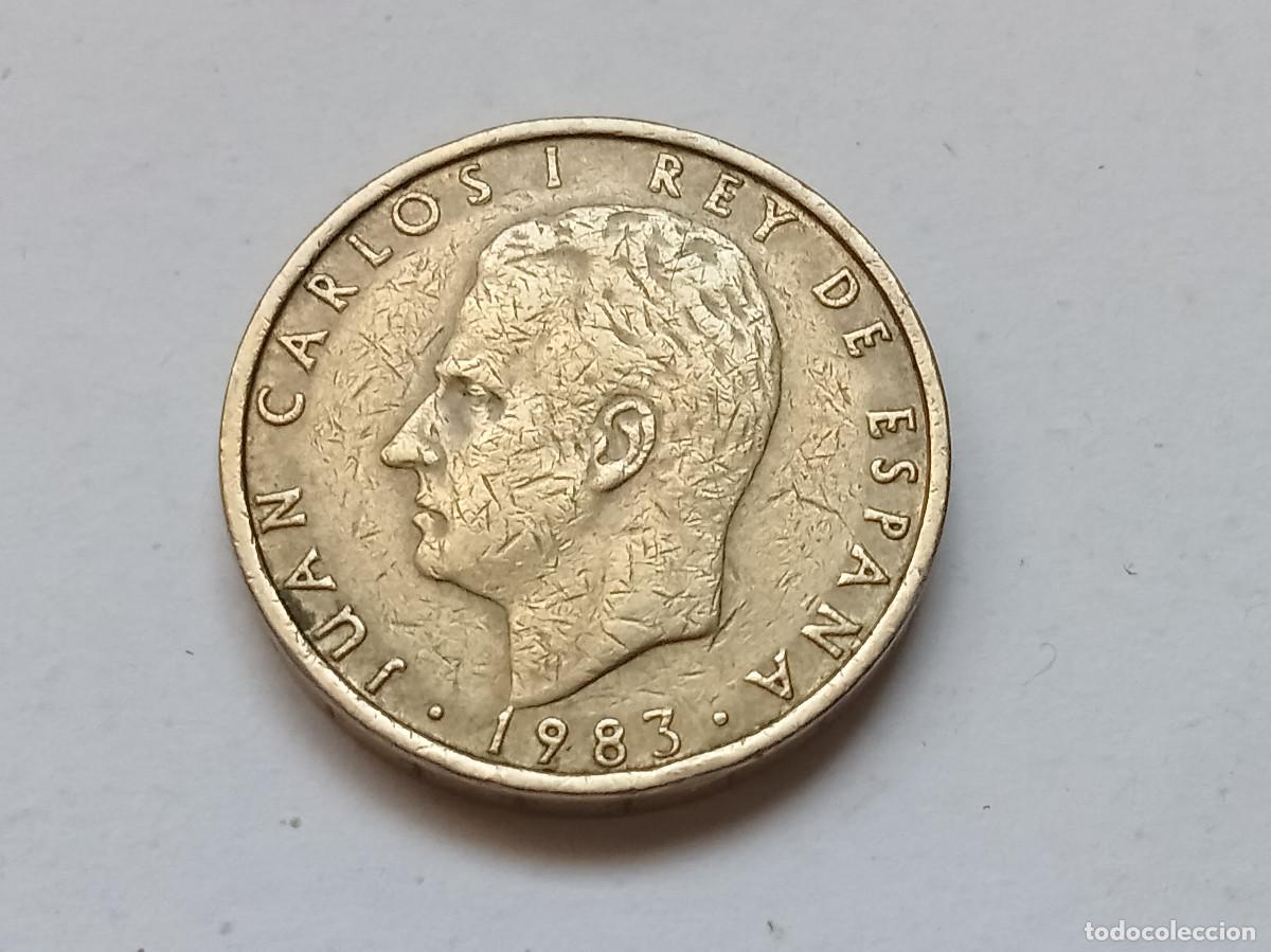 Monedas Juan Carlos I: JUAN CARLOS I 100 PESETAS 1983 LIS HACIA EL ANVERSO MBC
