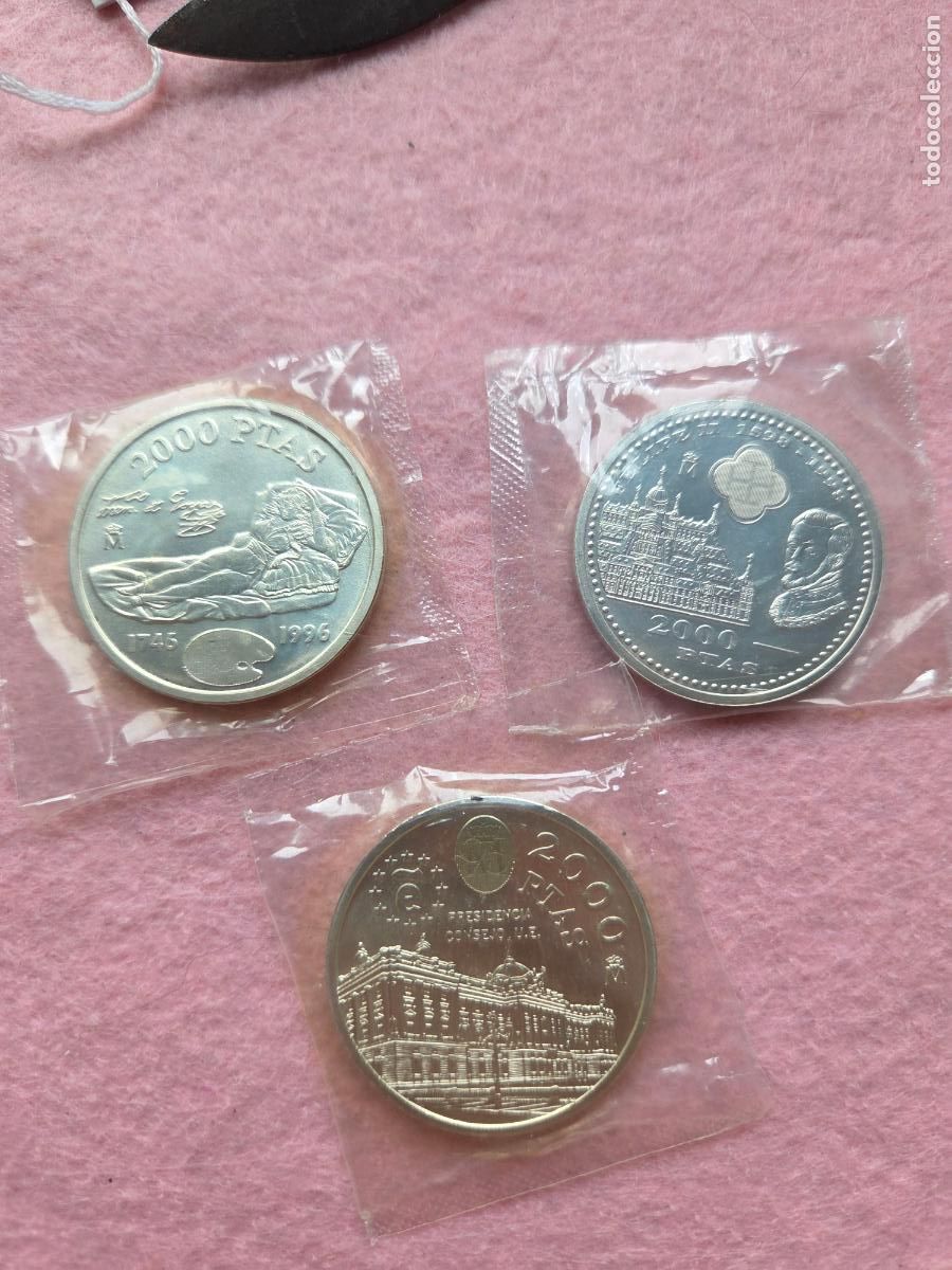 Coins Juan Carlos I: 2000 PESETAS PLATA A&Ntilde;OS 1995-96-98 NUEVAS CON PLASTICO