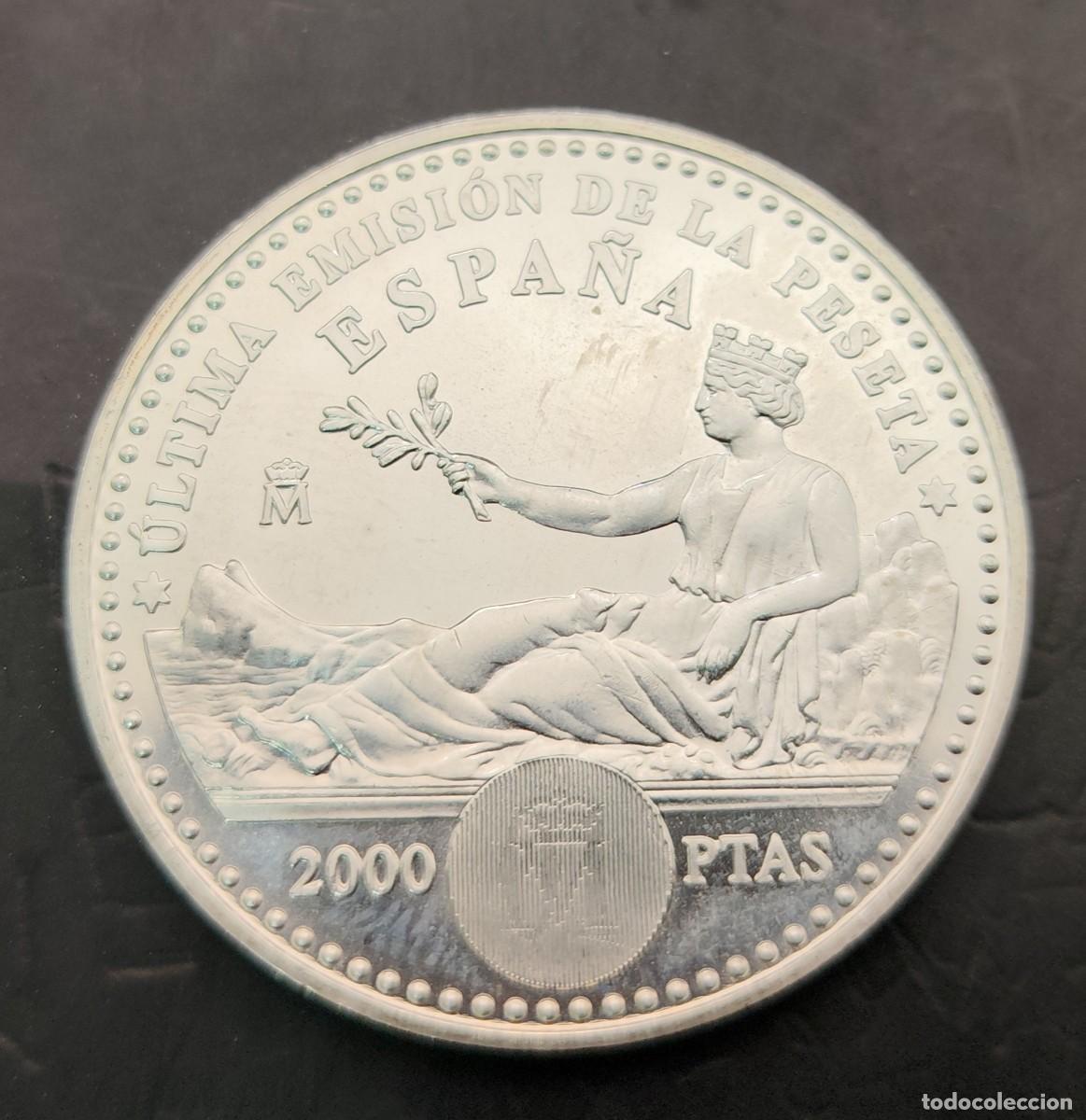 Monedas Juan Carlos I: ESPA&Ntilde;A A&Ntilde;O 2001. 2000 PTAS PLATA (925) &rdquo; ULTIMA EMISI&Oacute;N DE LA PESETA &rdquo;. PESO 18 GR