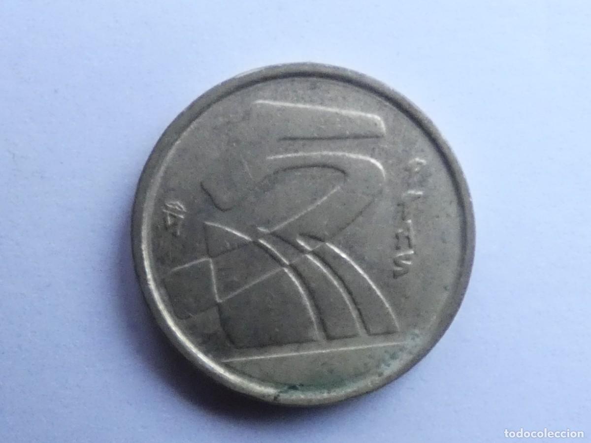 Monedas Juan Carlos I: lote compuesto por 8 monedas de 5 pesetas. Espa&ntilde;a. 1998