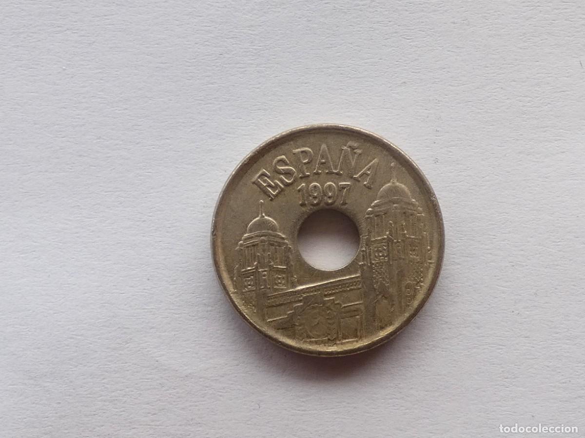 Monedas Juan Carlos I: lote compuesto por cinco monedas de 25 pesetas. Espa&ntilde;a. 1997
