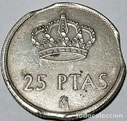 Monedas Juan Carlos I: Espa&ntilde;a, ERROR: 25 pesetas 1982 &rdquo;Triple segmentado&rdquo;. Ver fotos.