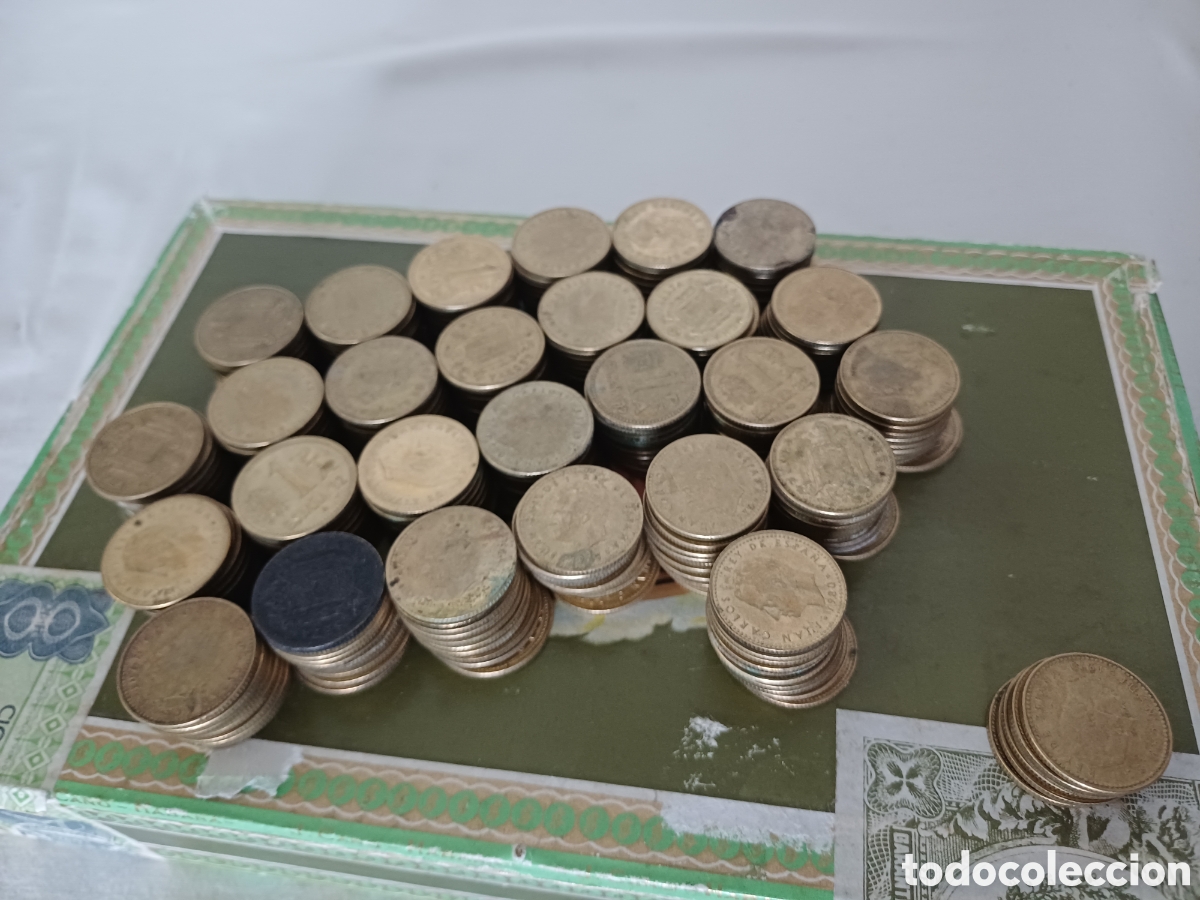 Moedas Juan Carlos I: 276 monedas y 89 una peseta en 2 lotes rey Juan Carlos mundial atrezos pelicula o documental