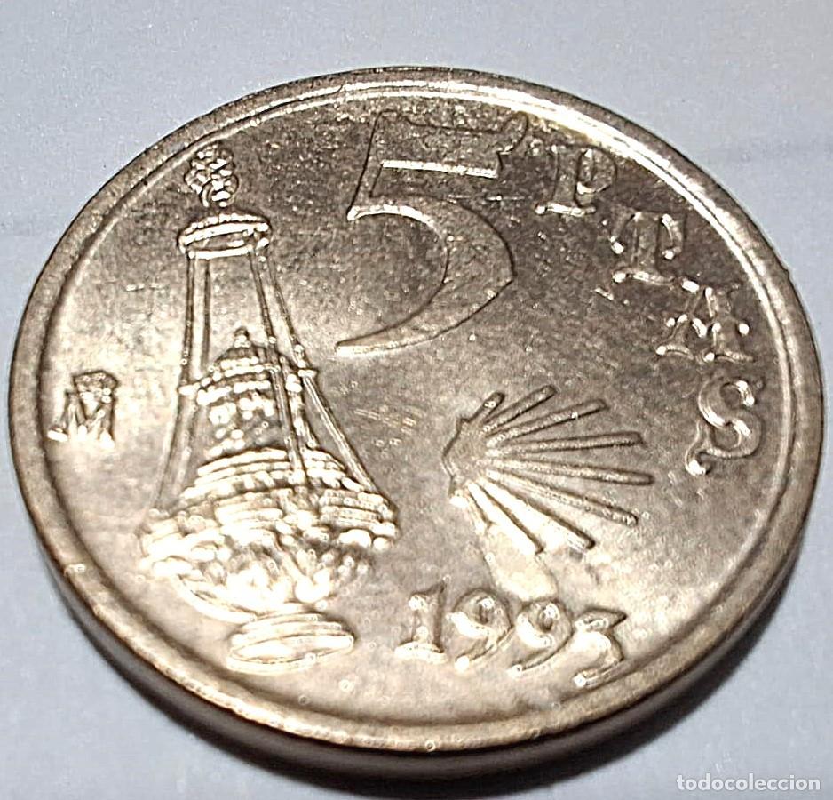 Monedas Juan Carlos I: Espa&ntilde;a 1993, ERROR 5 pesetas 1993: Exceso metal en 5 y venera./ Ver descripci&oacute;n y 3 fotos.