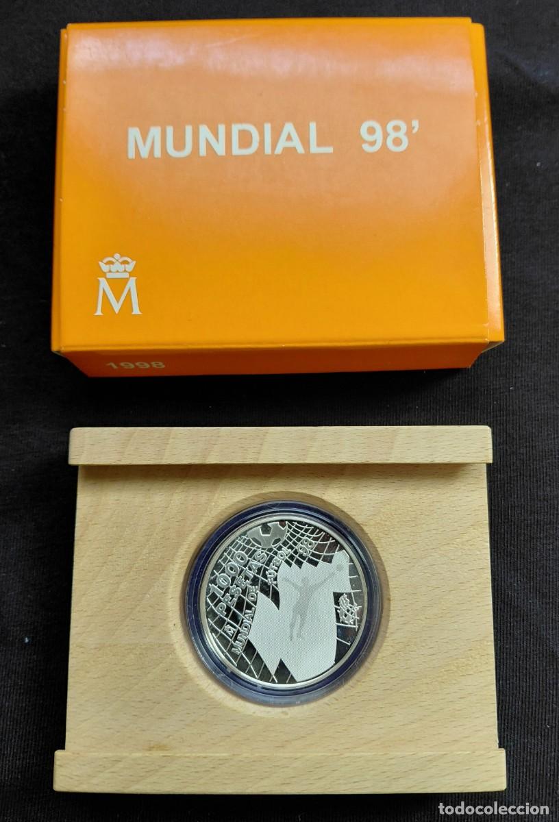 Monedas Juan Carlos I: ESPA&Ntilde;A 1998 - MUNDIAL 98&rdquo; - MONEDA DE 1000 PESETAS DE PLATA.