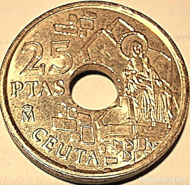Monedas Juan Carlos I: Espa&ntilde;a 1998, ERROR 25 pesetas &rdquo;2 ladrillos o soportes al pie del dise&ntilde;o&rdquo;. Fotos.