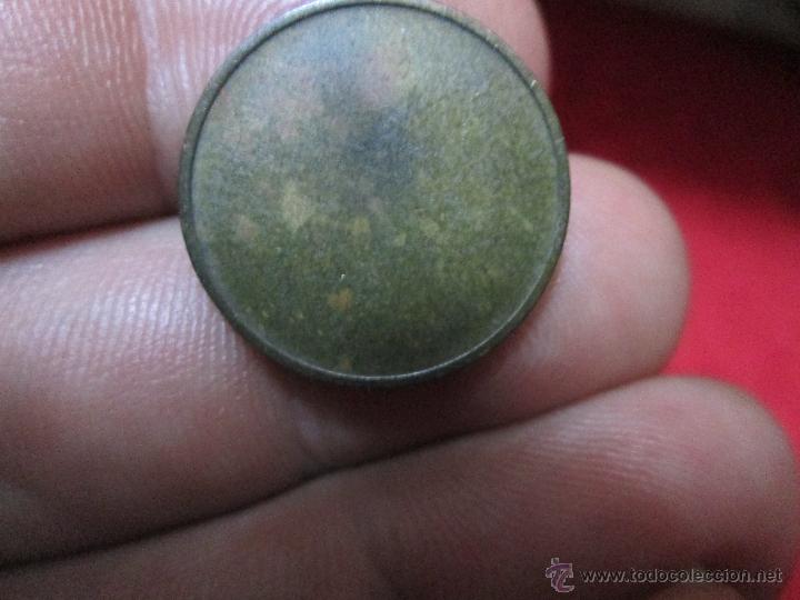 Monedas locales: ficha numero 9 posible de autobus - Foto 2