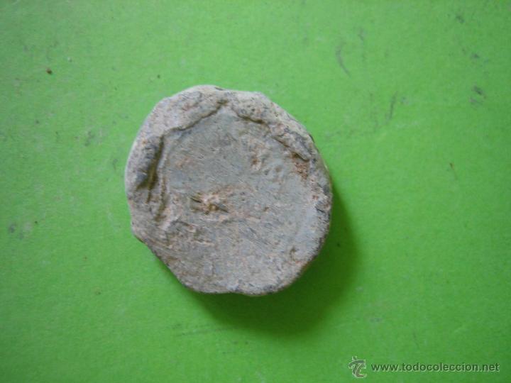 Monedas locales: Ficha o precinto de env&iacute;os de sacas 1881 - Foto 2