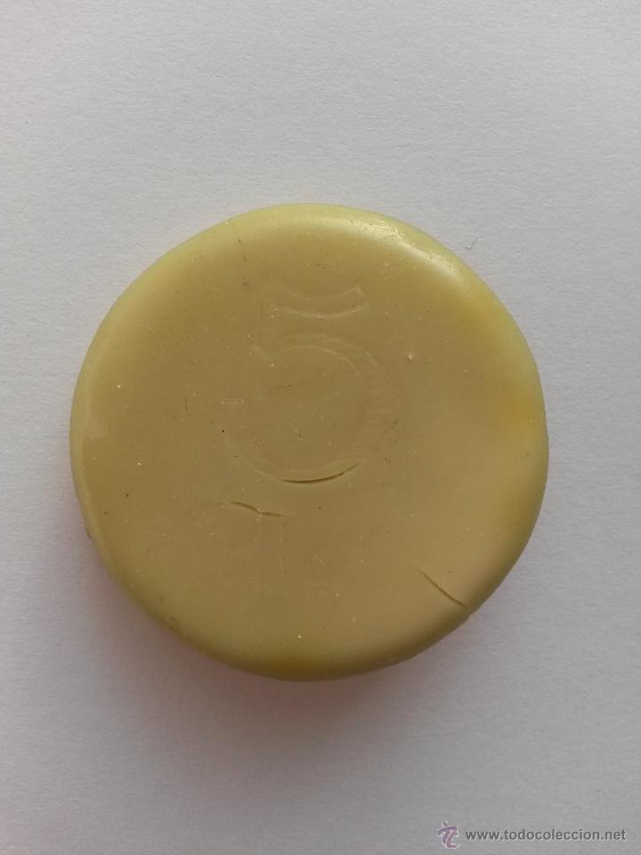 Monete locali: Ficha de casino de 5 pesetas en otro lado pone casino de 3,5 cms se limpio y agrieto al secar