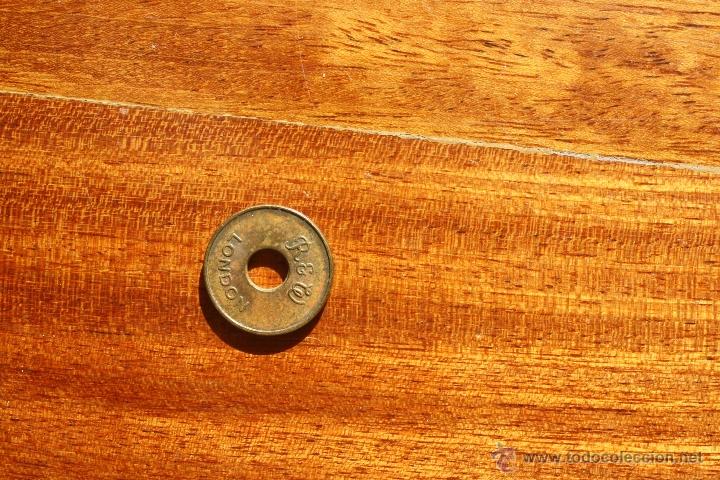 Monedas locales: Ficha R E W, Good for merchandise only - LONDON - Foto 2