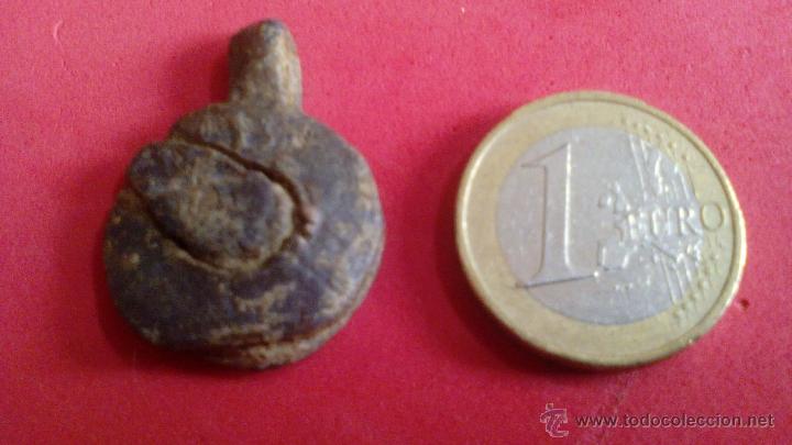 Monedas locales: PRECINTO EN PLOMO DE PERGAMINO - Foto 1
