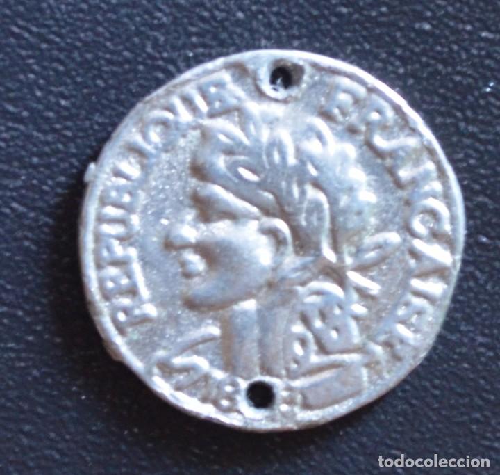 Monedas locales: FICHA  -  JETON  -  TOKEN  -  REPUBLIQUE FRANCAISE - Foto 1