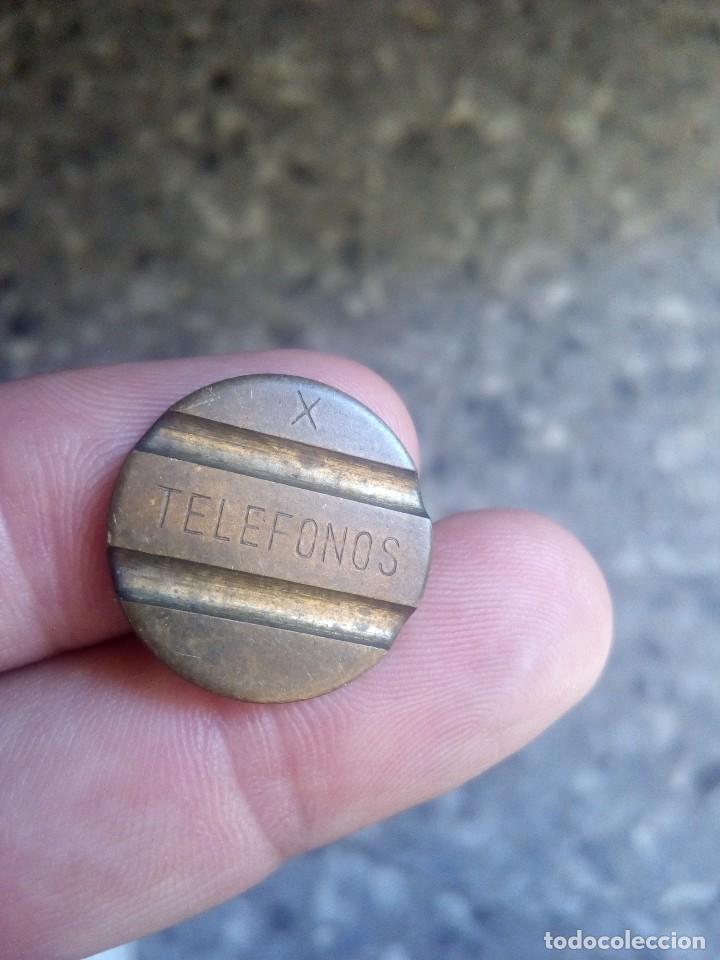 Monedas locales: Antigua ficha telef&oacute;nica X - Foto 1