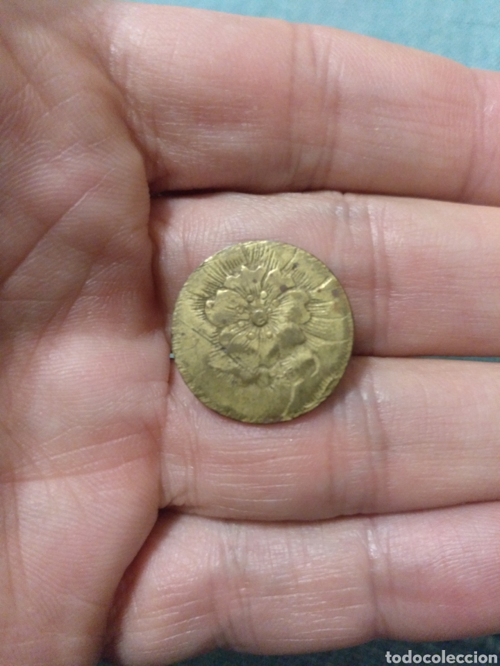 Monedas locales: Ficha comercial con una flor 18 mm. - Foto 1