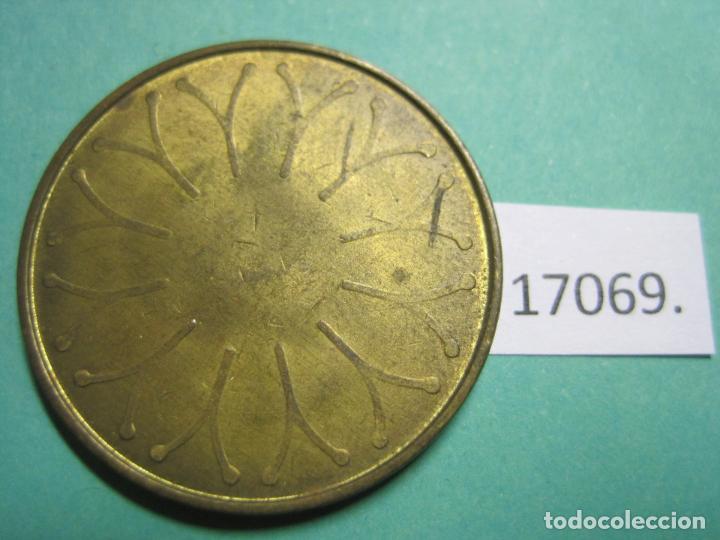 Monedas locales: ficha, token, jet&oacute;n - Foto 2