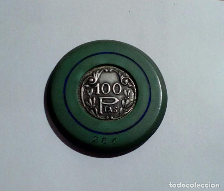 Monedas locales: FICHA DE 100 PTS DEL CASINO CENTRO DEL EJERCITO Y LA ARMADA DE MADRID - Foto 1