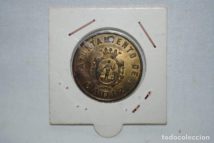 Monedas locales: CADIZ , FICHA ARBITRIO DE PERRERA , 1924 . - Foto 1