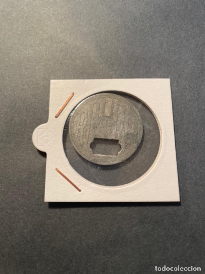 Monnaies locales: ANTIGUA CHAPA COOPERATIVA (BORNE) ROURA 45 TROQUELADO EN EL CENTRO