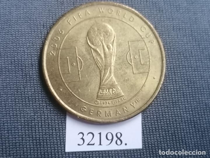 Monedas locales: ficha f&uacute;tbol , token, jet&oacute;n - Foto 2