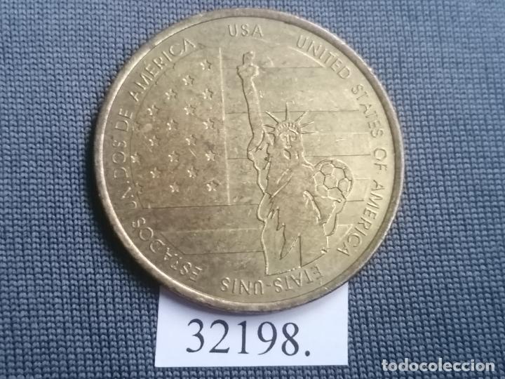 Monedas locales: ficha f&uacute;tbol , token, jet&oacute;n - Foto 1
