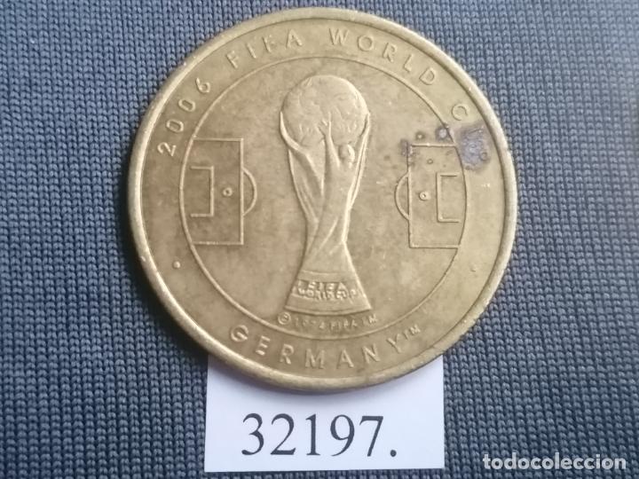 Monedas locales: ficha f&uacute;tbol , token, jet&oacute;n - Foto 2
