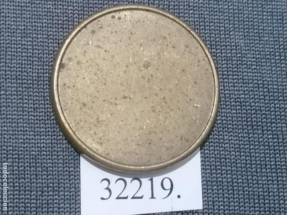 Monedas locales: ficha, token, jet&oacute;n - Foto 2