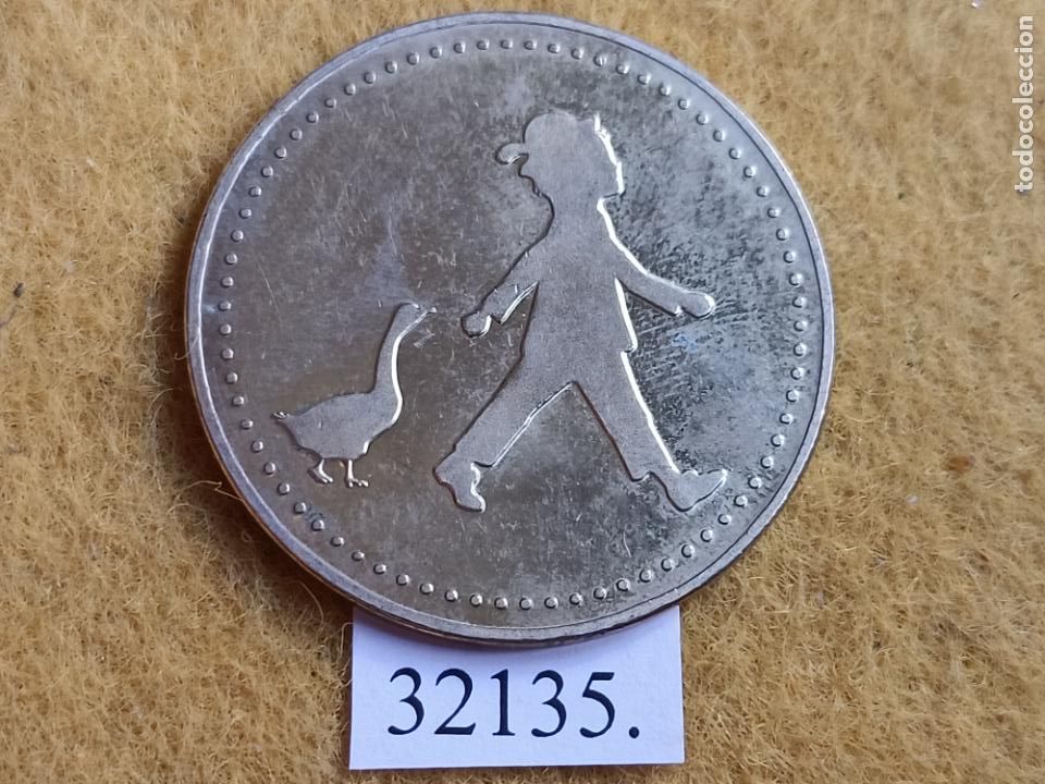 Monedas locales: ficha, token, jet&oacute;n - Foto 2