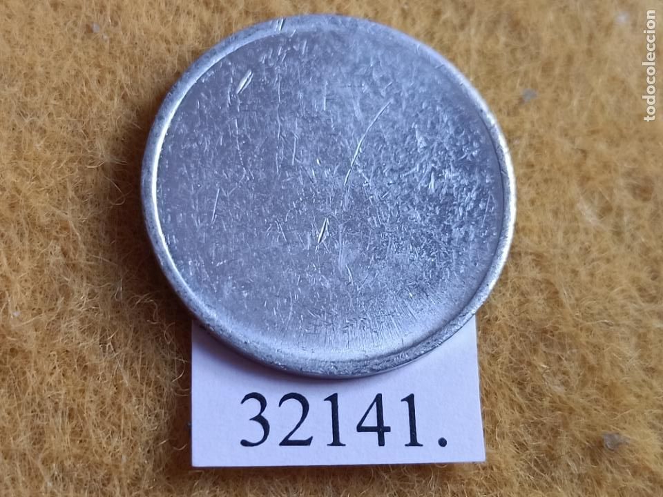 Monedas locales: ficha, token, jet&oacute;n - Foto 2