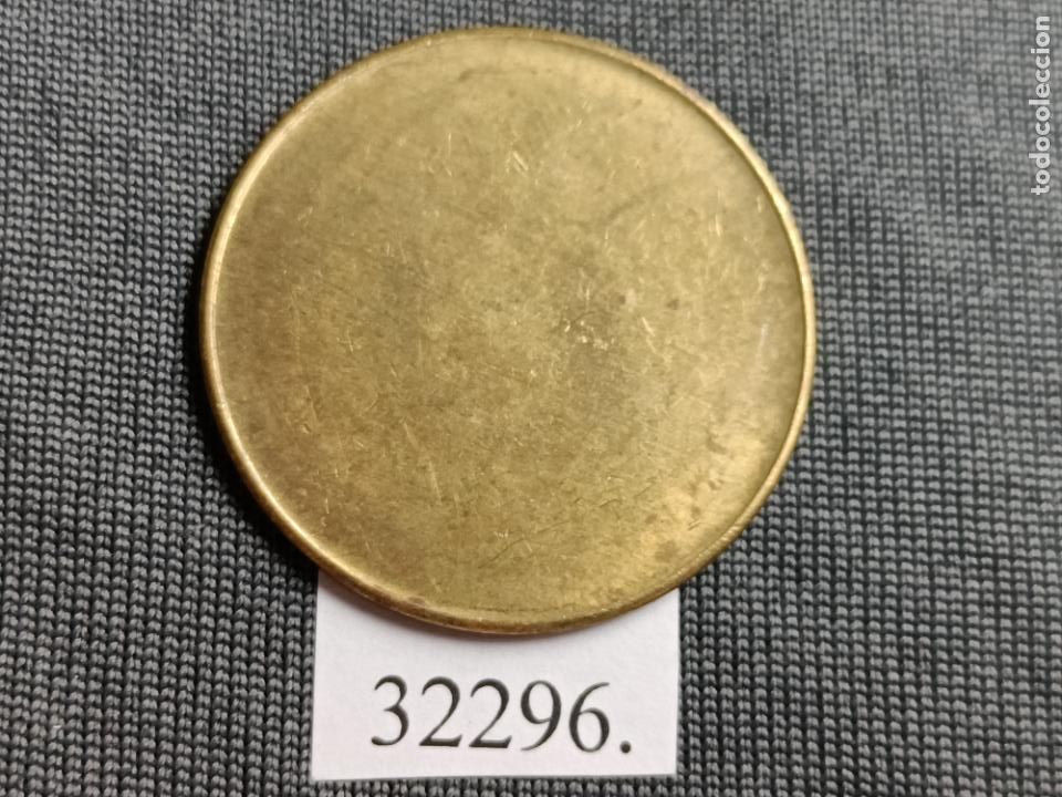 Monedas locales: ficha, token, jet&oacute;n - Foto 2